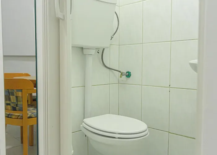 Economy 1br Well Connected To The Whole Vienna